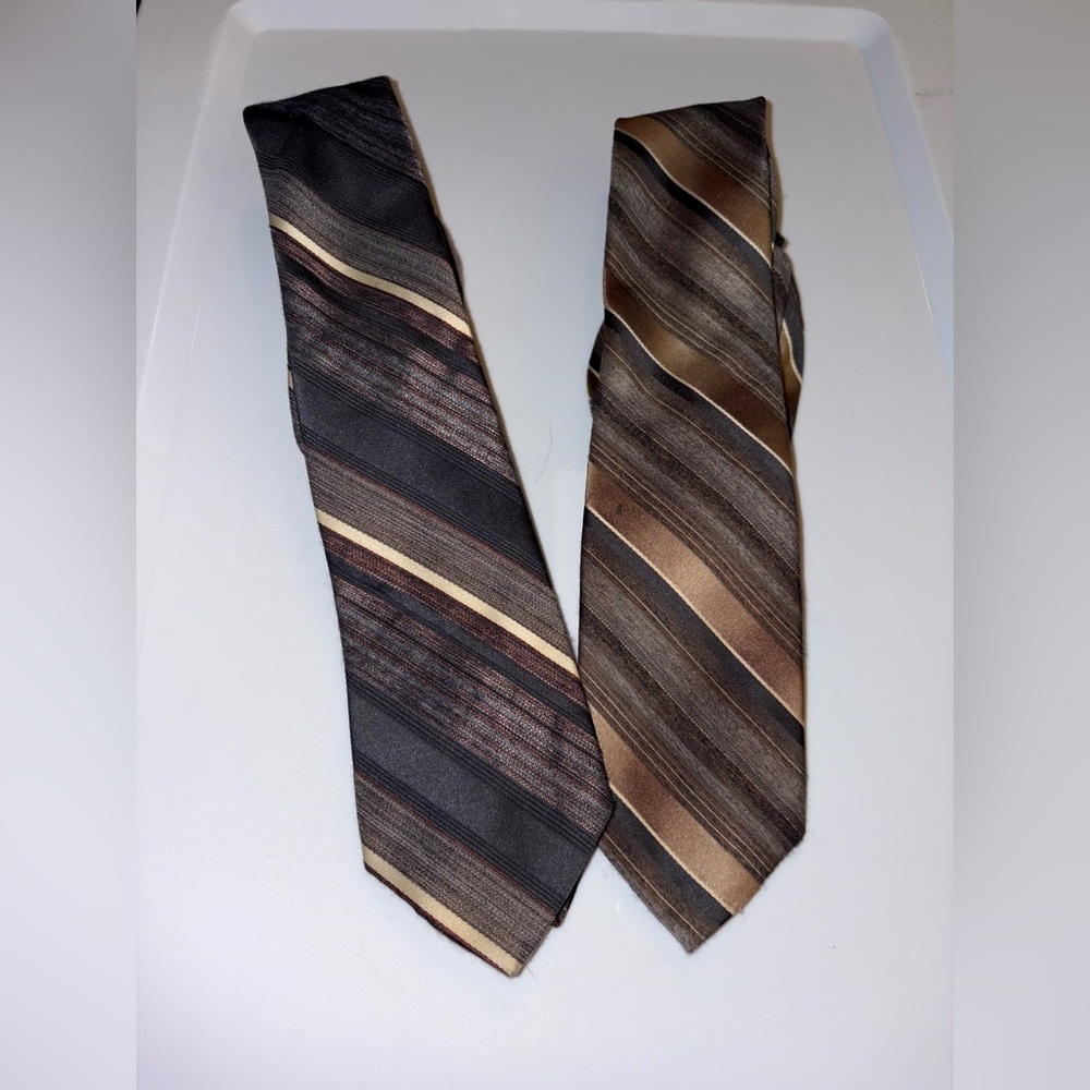 Ryan Keith Elegant Striped Men's Ties